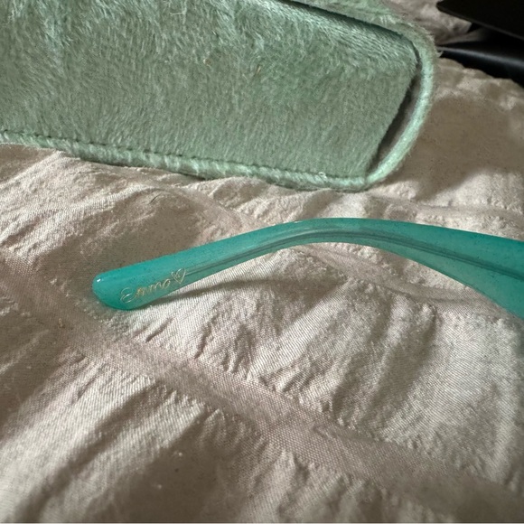 Emma Chamberlain x Crap Eyewear Sunglasses - Picture 3 of 4